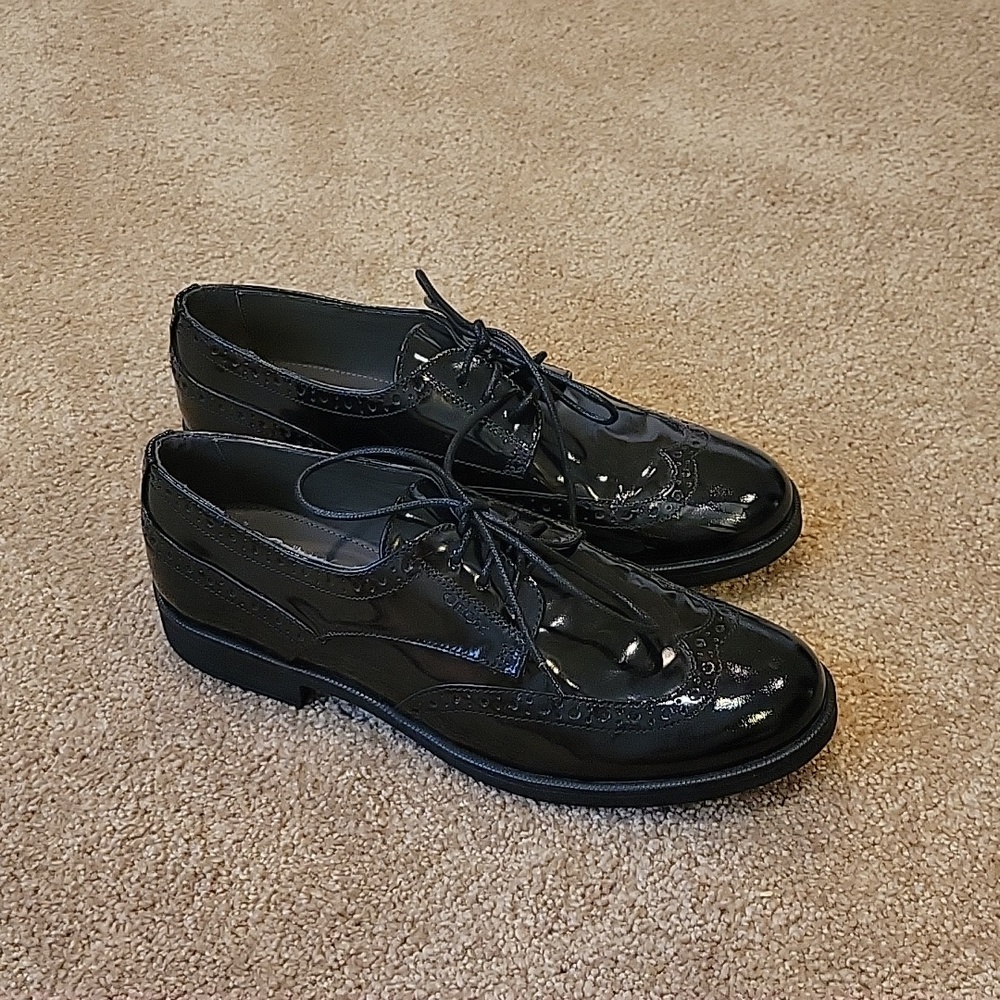 Brand New Womens Size 9 Shiny Patent Oxfords